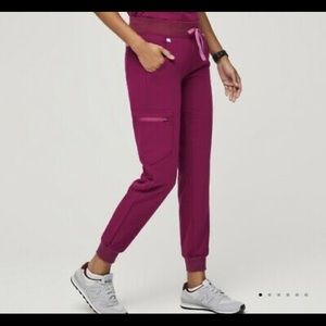 FIGS Zamora Jogger Petite Magenta